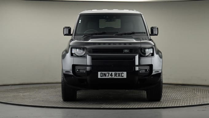 2025 Land Rover Defender 90