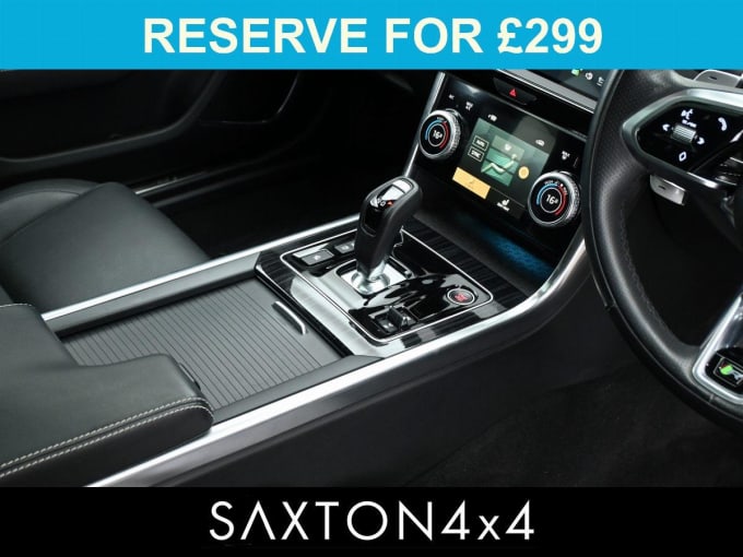 2025 Jaguar Xe