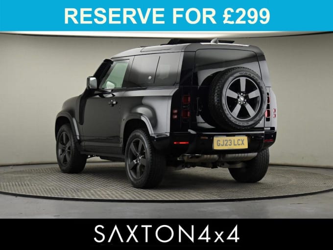 2025 Land Rover Defender 90