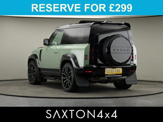 2025 Land Rover Defender 90