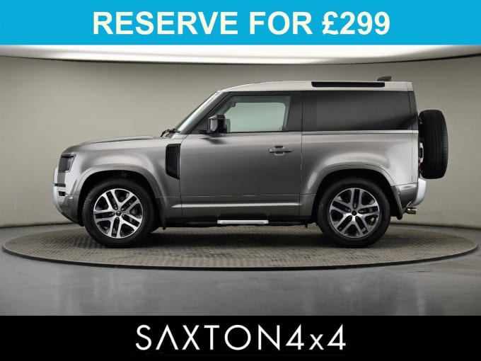 2025 Land Rover Defender 90