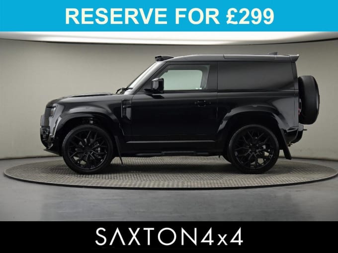 2025 Land Rover Defender 90