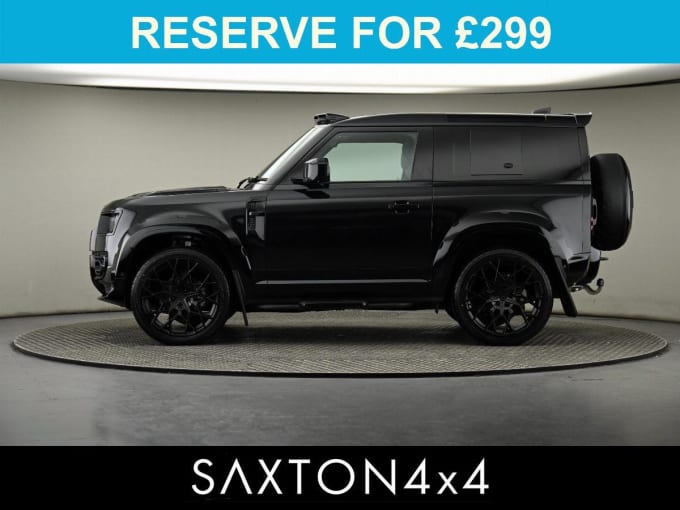 2025 Land Rover Defender 90