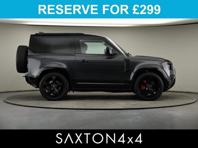 2025 Land Rover Defender 90