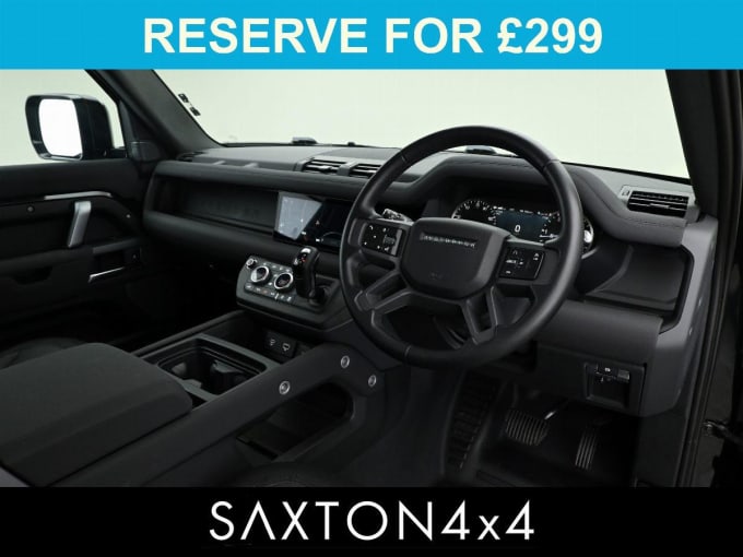2025 Land Rover Defender 90