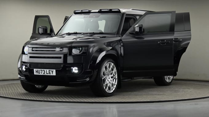 2025 Land Rover Defender 110