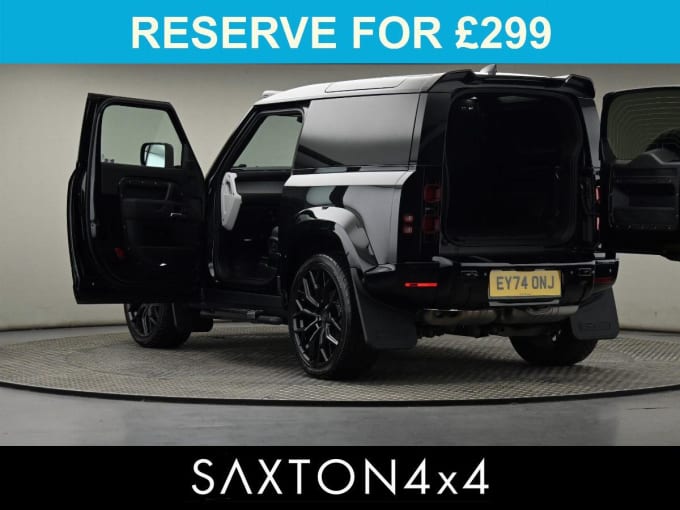 2025 Land Rover Defender 90