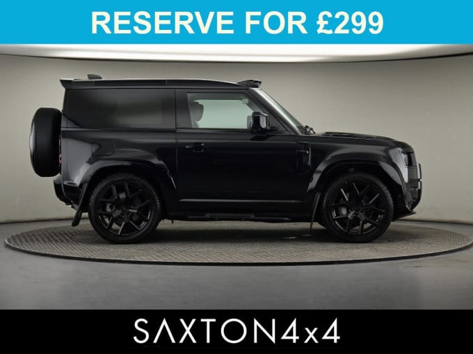 2025 Land Rover Defender 90