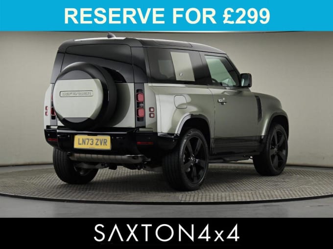 2025 Land Rover Defender 90
