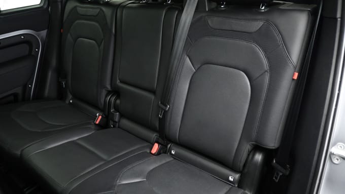 2025 Land Rover Defender 110