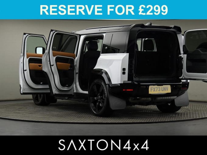 2025 Land Rover Defender 110