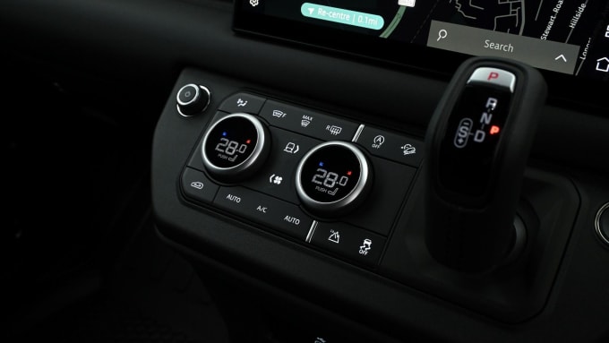 2025 Land Rover Defender 110