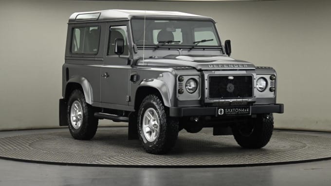 2025 Land Rover Defender 90