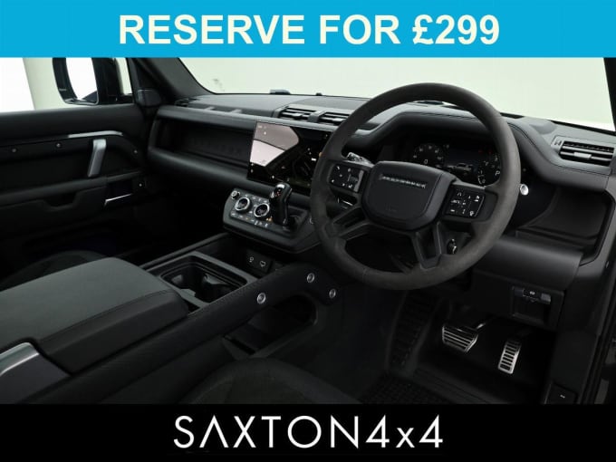 2025 Land Rover Defender 90