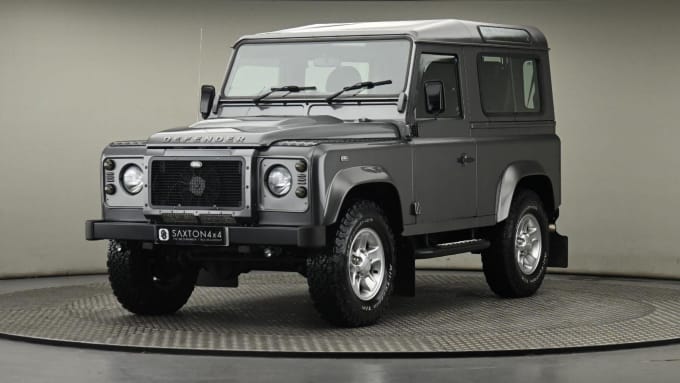 2025 Land Rover Defender 90