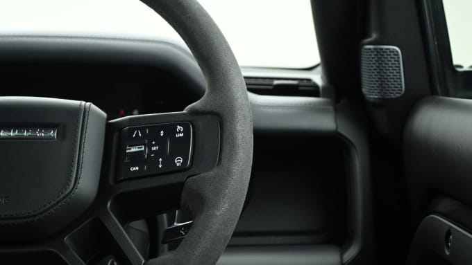 2023 Land Rover Defender