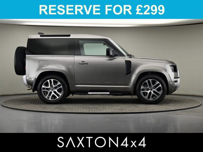 2025 Land Rover Defender 90