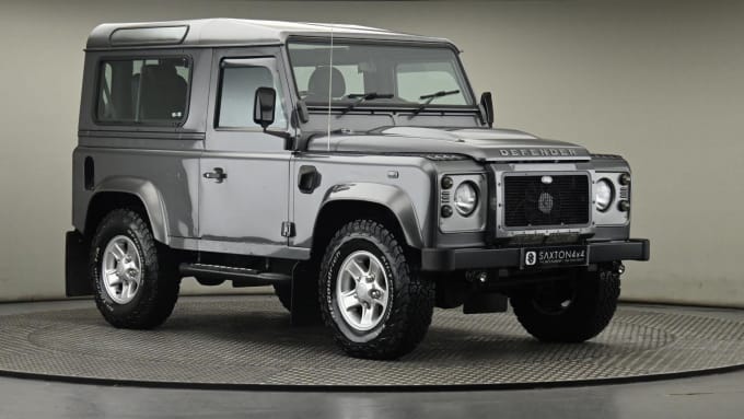 2025 Land Rover Defender 90