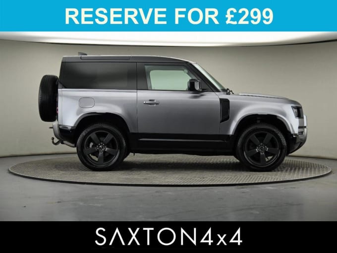 2025 Land Rover Defender 90