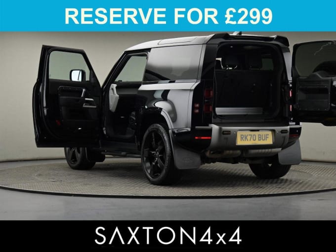 2025 Land Rover Defender 90