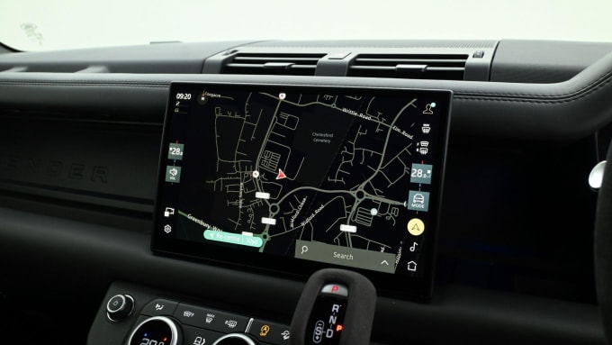 2025 Land Rover Defender 110
