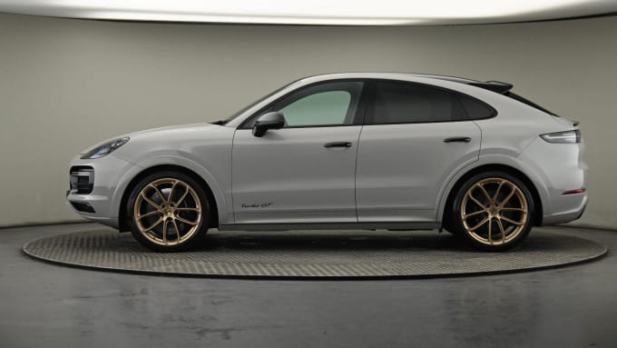 2025 Porsche Cayenne