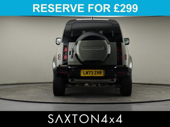 2025 Land Rover Defender 90
