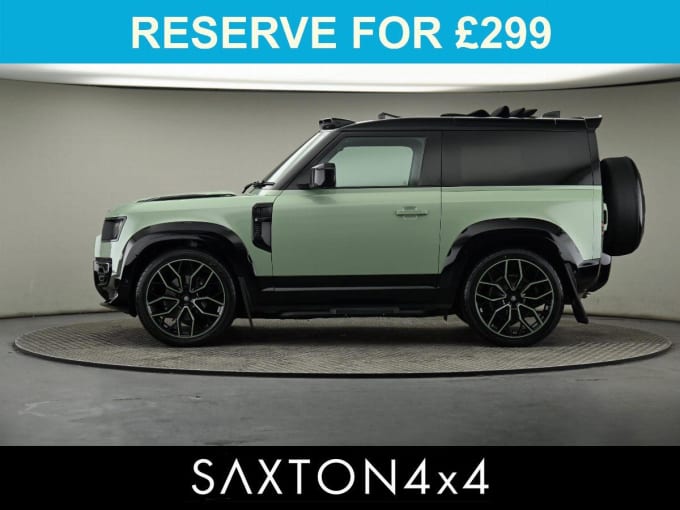 2025 Land Rover Defender 90