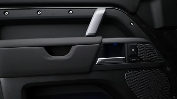 2025 Land Rover Defender 110