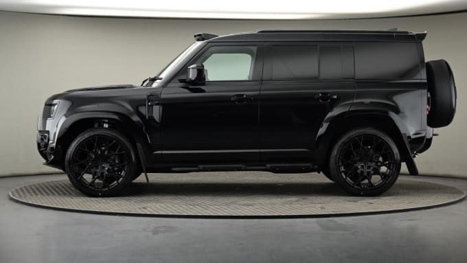 2025 Land Rover Defender 110