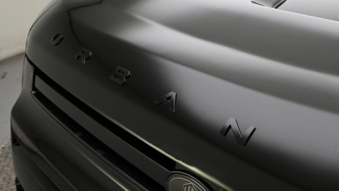 2025 Land Rover Defender 110