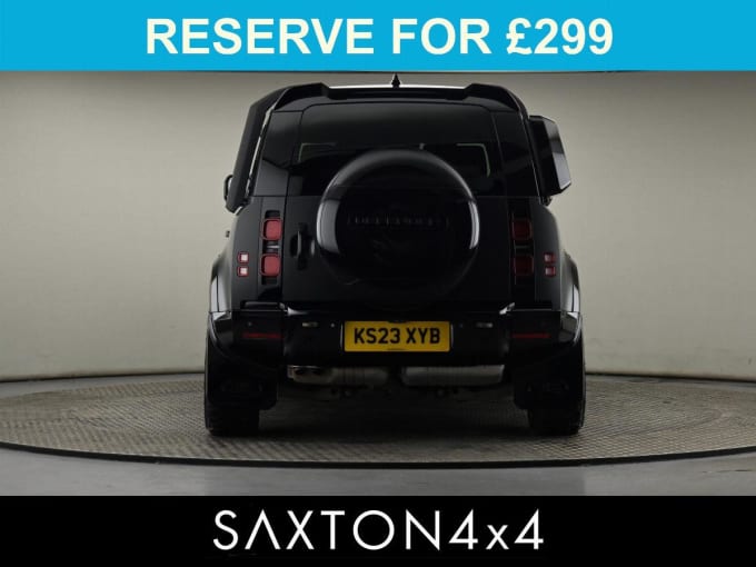 2025 Land Rover Defender 110