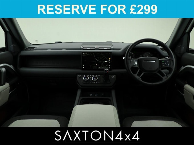 2025 Land Rover Defender 110