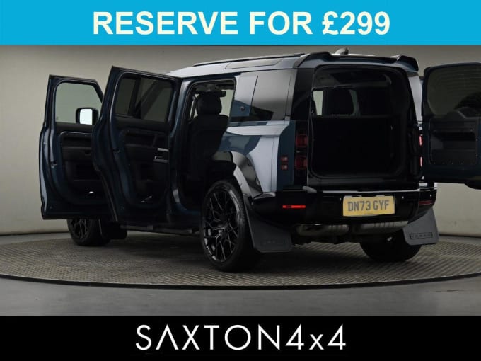 2025 Land Rover Defender 110