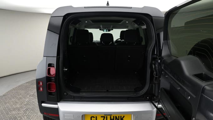 2025 Land Rover Defender 110