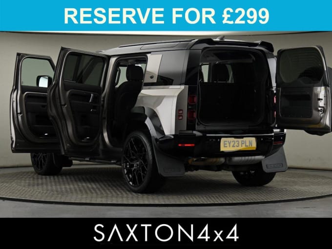 2025 Land Rover Defender 110