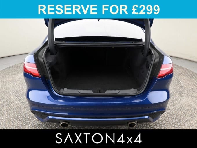 2025 Jaguar Xe