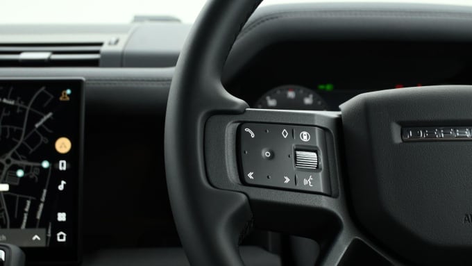 2025 Land Rover Defender 110