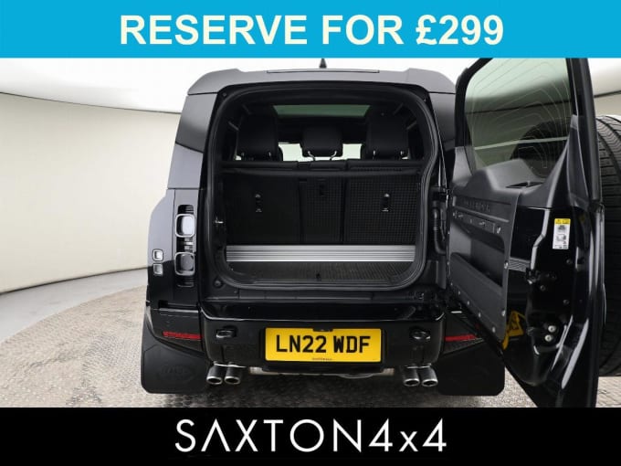 2025 Land Rover Defender 90