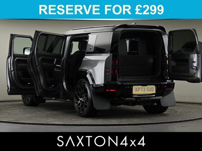2025 Land Rover Defender 110