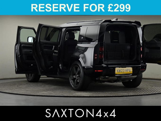 2025 Land Rover Defender 110