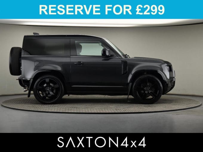 2025 Land Rover Defender 90