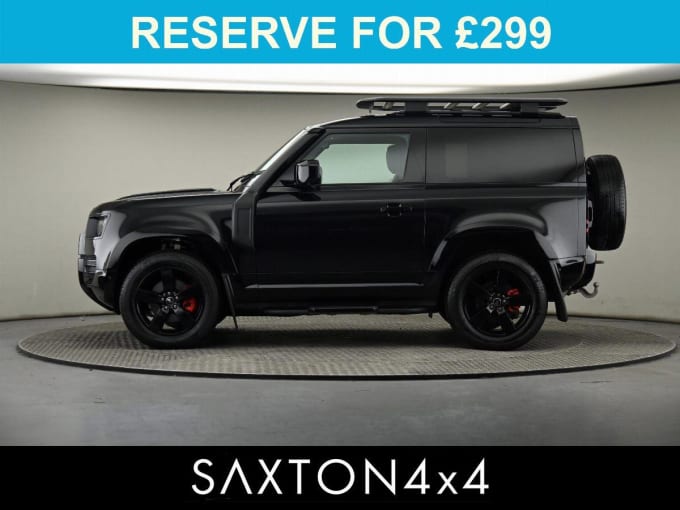 2025 Land Rover Defender 90