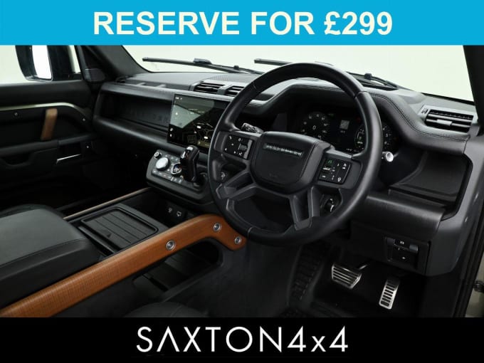 2025 Land Rover Defender 110
