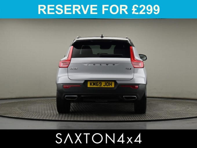 2025 Volvo Xc40