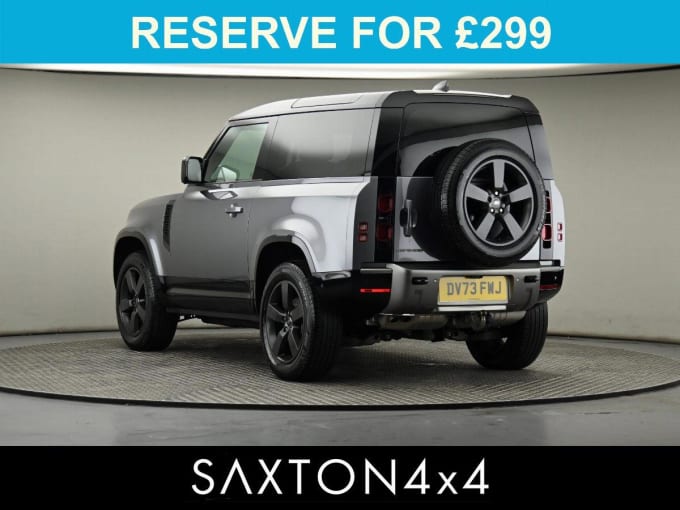 2025 Land Rover Defender 90
