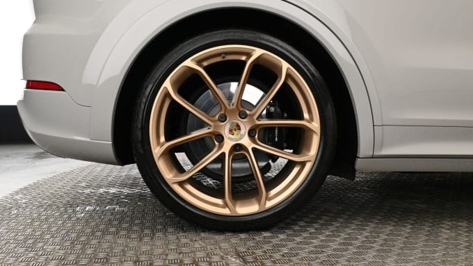 2025 Porsche Cayenne