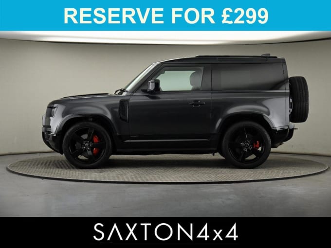 2025 Land Rover Defender 90