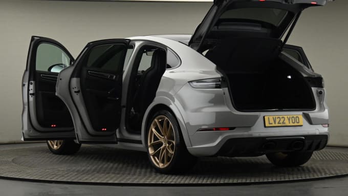 2025 Porsche Cayenne