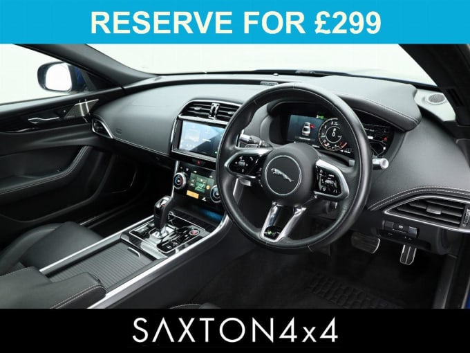 2025 Jaguar Xe
